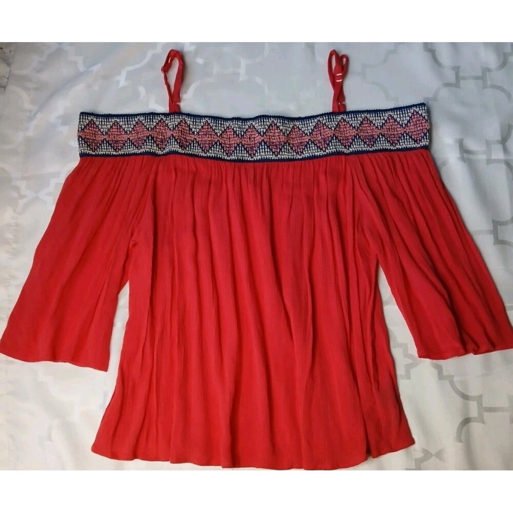 A. BYER Women's Cold Shoulder Knit Tunic Smocked Blouse Embroidery Detail L